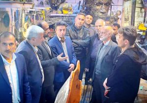 بازدید شهردار مرند از روند ساخت المان تراکتور