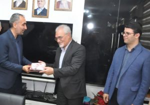 تقدیر مدیر شبکه بهداشت و درمان شهرستان مرند از مدیر مسئول پایگاه خبری موج وطن